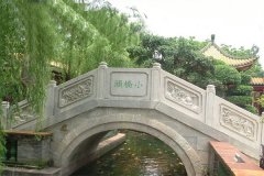 景區(qū)石拱橋